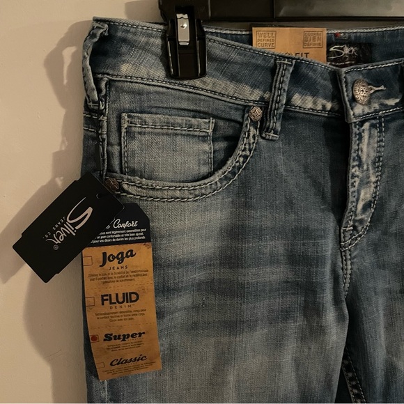 New Denim Capris - Picture 4 of 9